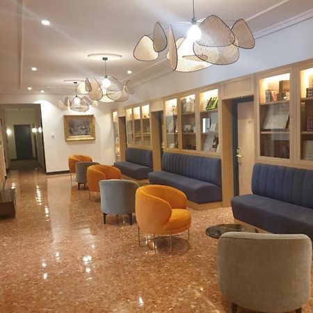 Hostal Aguilar Madrid Buitenkant foto
