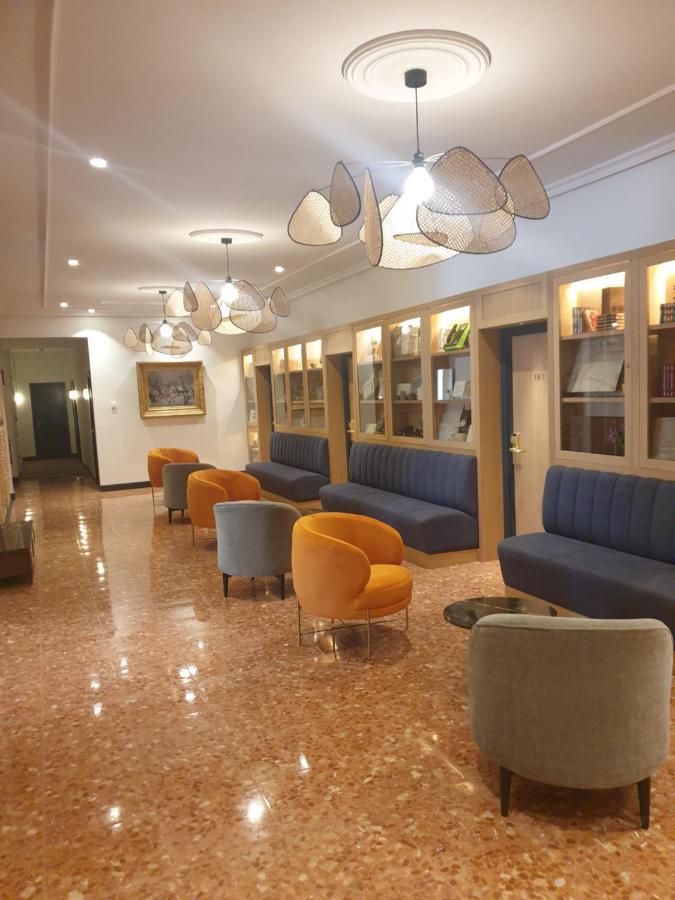 Hostal Aguilar Madrid Buitenkant foto