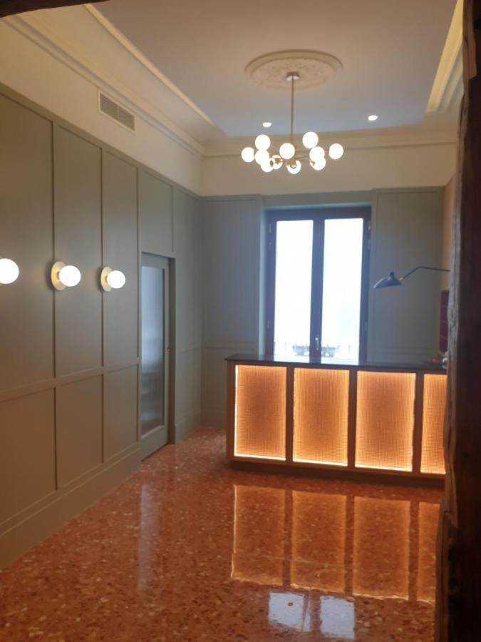 Hostal Aguilar Madrid Buitenkant foto