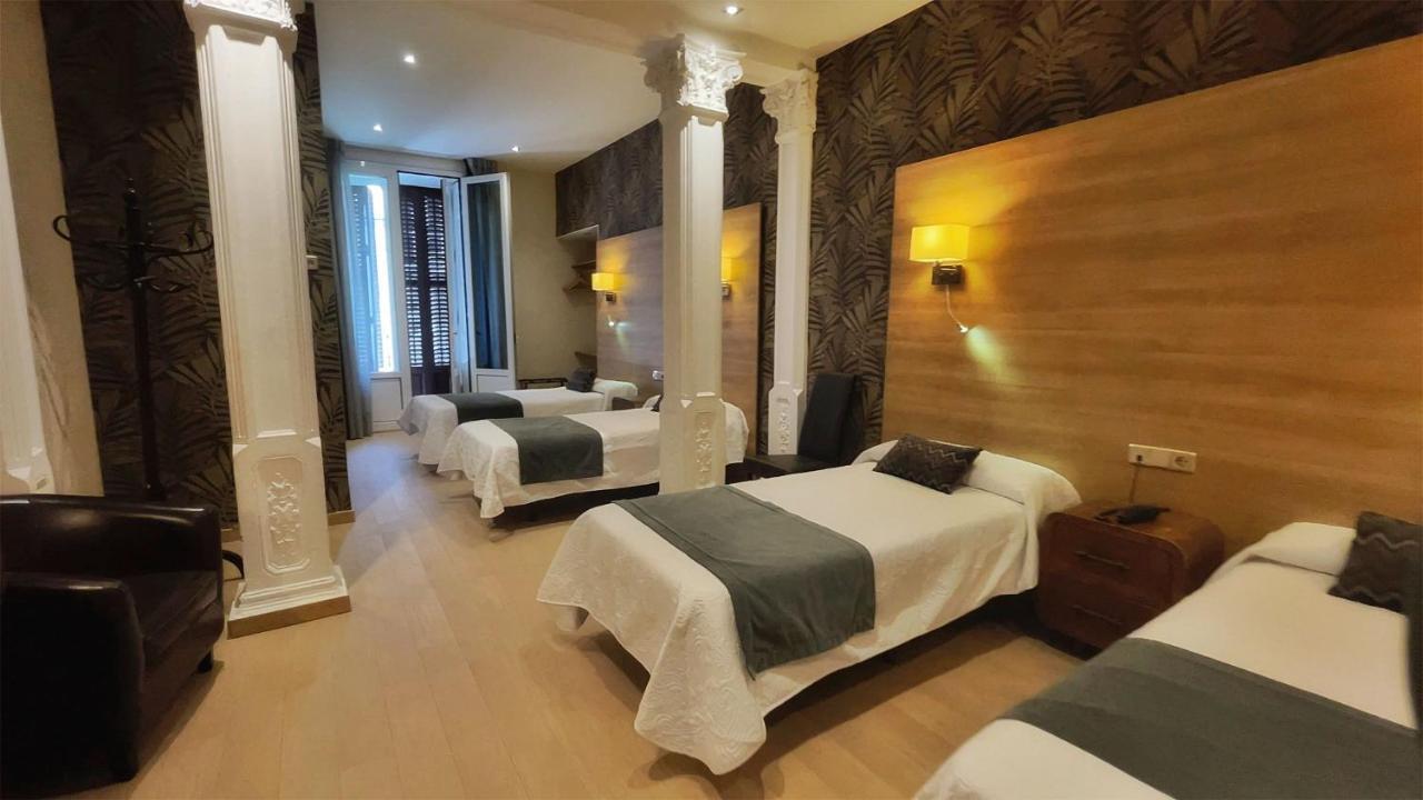 Hostal Aguilar Madrid Buitenkant foto