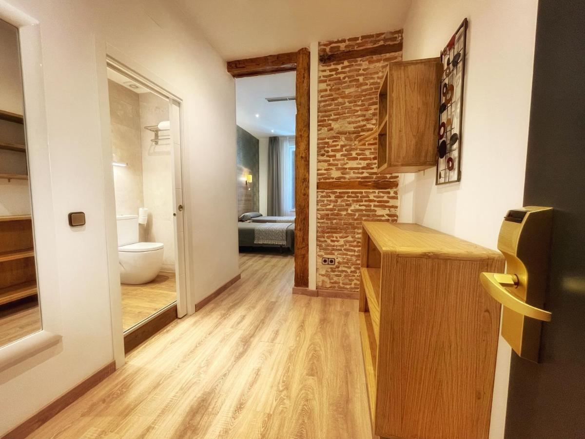 Hostal Aguilar Madrid Buitenkant foto