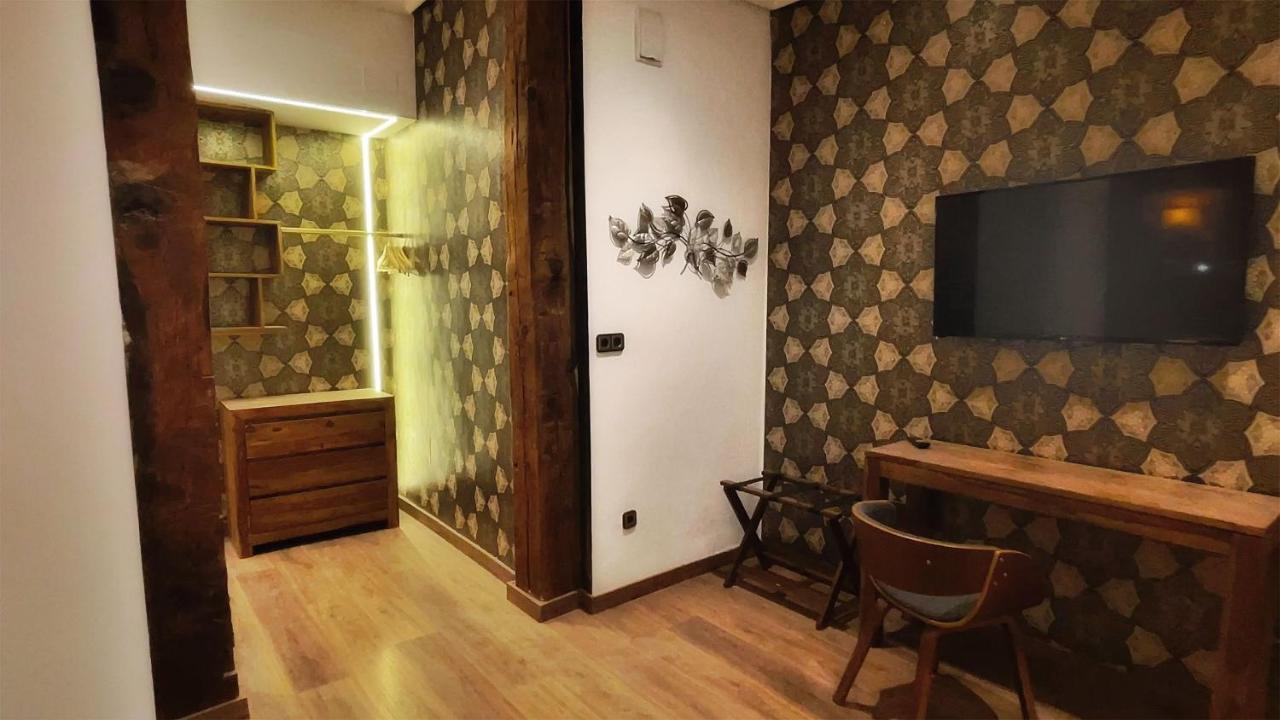 Hostal Aguilar Madrid Buitenkant foto
