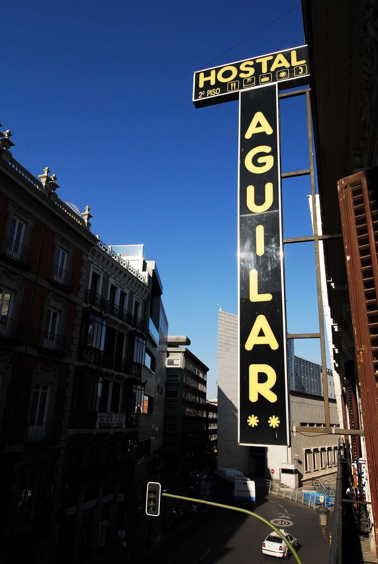 Hostal Aguilar Madrid Buitenkant foto