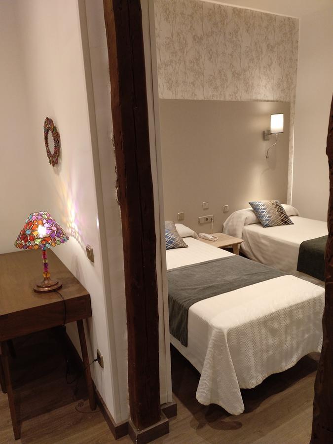Hostal Aguilar Madrid Buitenkant foto
